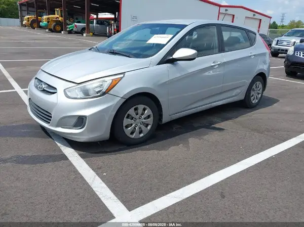 KMHCT5AEXGU242286 2016 HYUNDAI ACCENT - Image 2