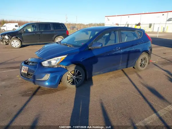 KMHCT5AEXGU244524 2016 HYUNDAI ACCENT - Image 2