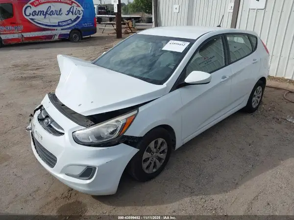 KMHCT5AEXGU246032 2016 HYUNDAI ACCENT - Image 2