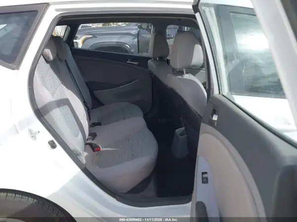 KMHCT5AEXGU246032 2016 HYUNDAI ACCENT - Image 8
