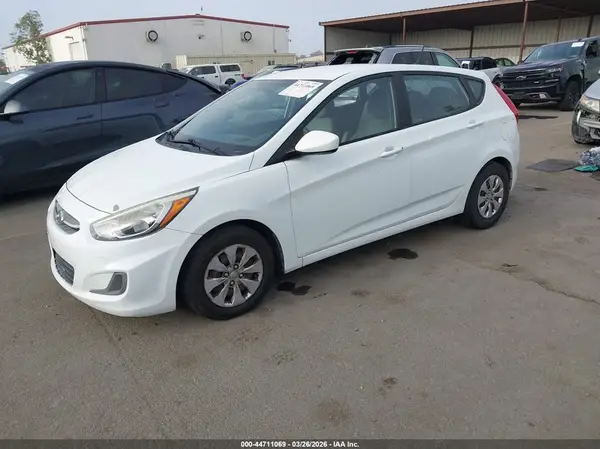KMHCT5AEXGU260092 2016 HYUNDAI ACCENT - Image 2