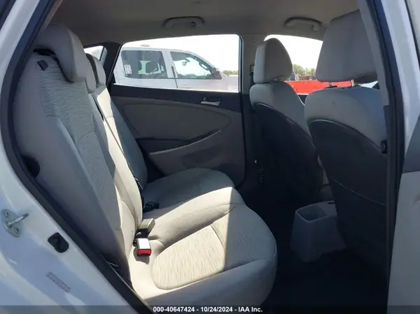 KMHCT5AEXGU260724 2016 HYUNDAI ACCENT - Image 8