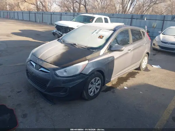 KMHCT5AEXGU278415 2016 HYUNDAI ACCENT - Image 2