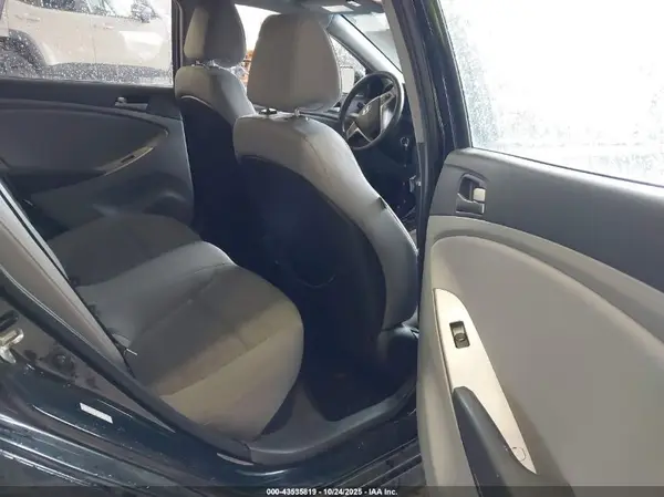 KMHCT5AEXGU283694 2016 HYUNDAI ACCENT - Image 8