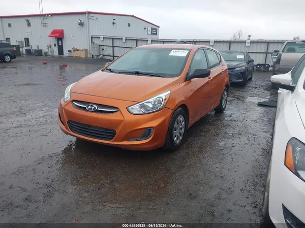 KMHCT5AEXHU305551 2017 HYUNDAI ACCENT - Image 2