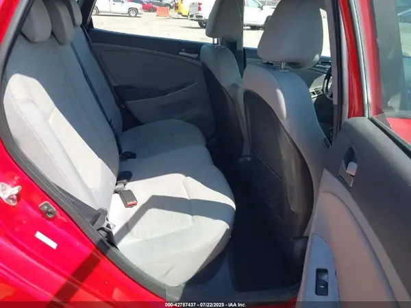 KMHCT5AEXHU307476 2017 HYUNDAI ACCENT - Image 8