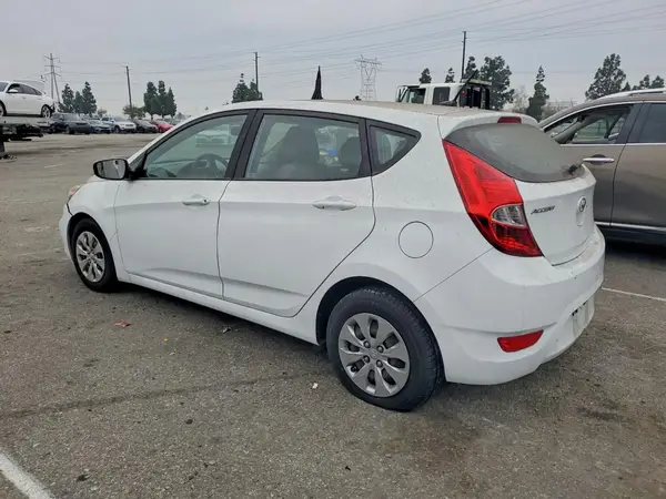 KMHCT5AEXHU307588 2017 HYUNDAI ACCENT - Image 2