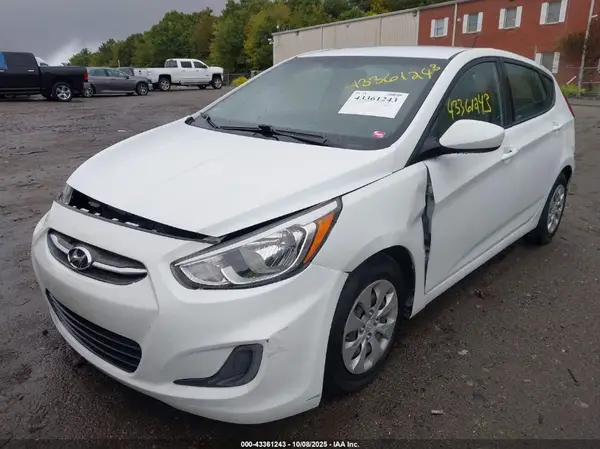 KMHCT5AEXHU310166 2017 HYUNDAI ACCENT - Image 2