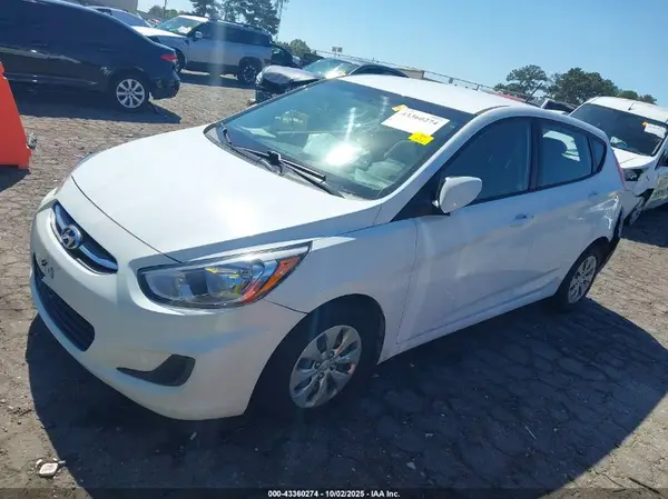 KMHCT5AEXHU315867 2017 HYUNDAI ACCENT - Image 2