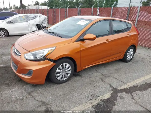 KMHCT5AEXHU317117 2017 HYUNDAI ACCENT - Image 2