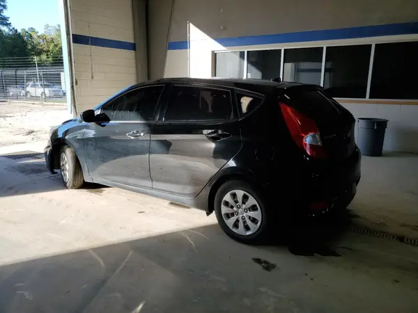 KMHCT5AEXHU317411 2017 HYUNDAI ACCENT - Image 2