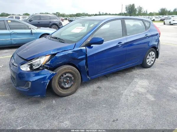 KMHCT5AEXHU319627 2017 HYUNDAI ACCENT - Image 2