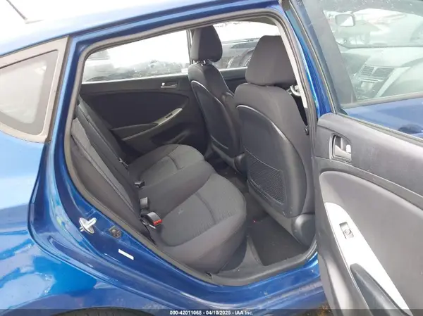 KMHCT5AEXHU319627 2017 HYUNDAI ACCENT - Image 8