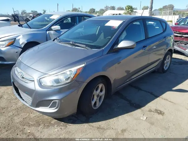KMHCT5AEXHU320308 2017 HYUNDAI ACCENT - Image 2