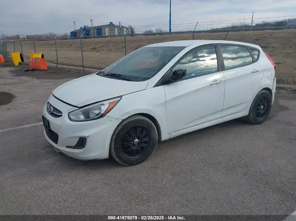 KMHCT5AEXHU320535 2017 HYUNDAI ACCENT - Image 2