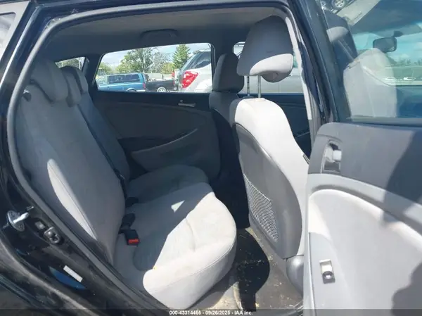 KMHCT5AEXHU321300 2017 HYUNDAI ACCENT - Image 8