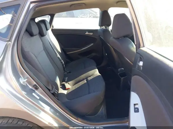 KMHCT5AEXHU324262 2017 HYUNDAI ACCENT - Image 8