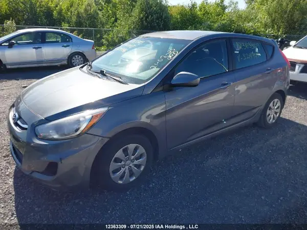 KMHCT5AEXHU329946 2017 HYUNDAI ACCENT - Image 2