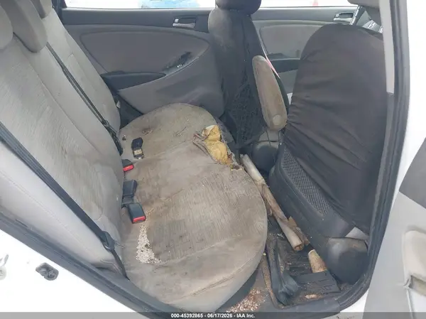 KMHCT5AEXHU336699 2017 HYUNDAI ACCENT - Image 8