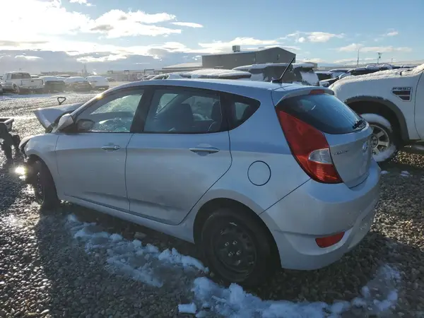 KMHCT5AEXHU337058 2017 HYUNDAI ACCENT - Image 2