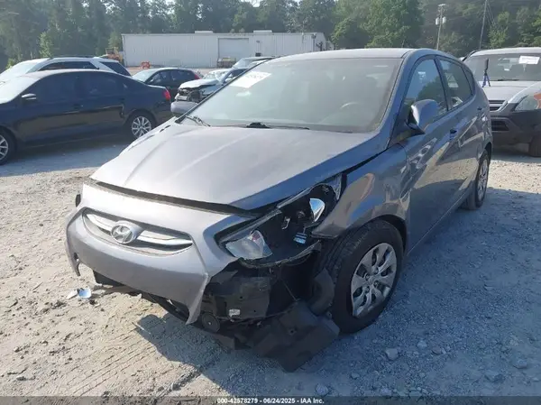 KMHCT5AEXHU338744 2017 HYUNDAI ACCENT - Image 2