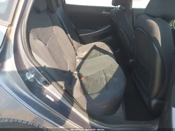 KMHCT5AEXHU338744 2017 HYUNDAI ACCENT - Image 8