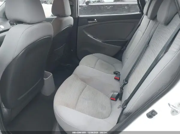 KMHCT5AEXHU347962 2017 HYUNDAI ACCENT - Image 8