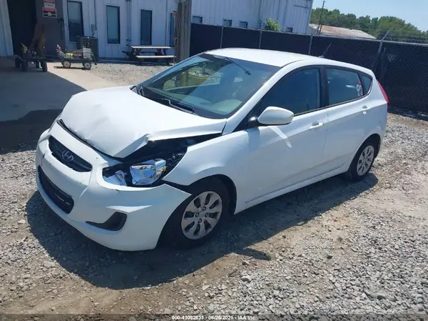 KMHCT5AEXHU350456 2017 HYUNDAI ACCENT - Image 2