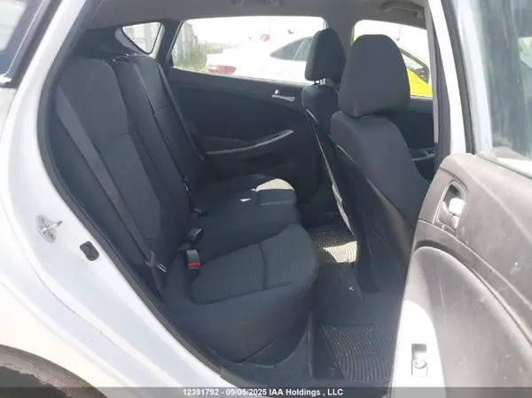KMHCT5AEXHU352658 2017 HYUNDAI ACCENT - Image 8