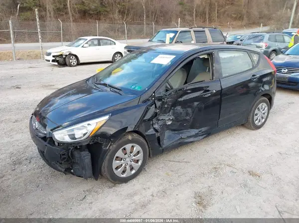 KMHCT5AEXHU353373 2017 HYUNDAI ACCENT - Image 2