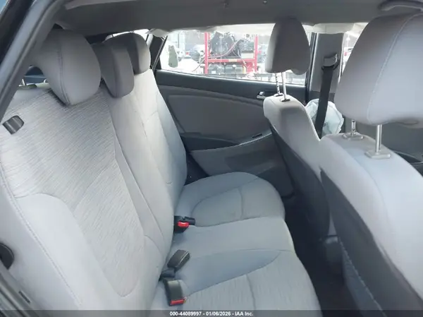 KMHCT5AEXHU353373 2017 HYUNDAI ACCENT - Image 8