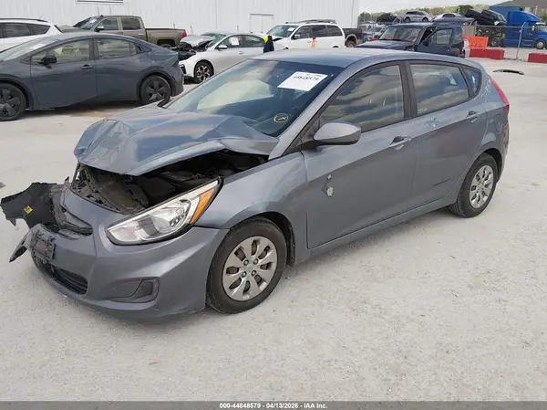 KMHCT5AEXHU355950 2017 HYUNDAI ACCENT - Image 2