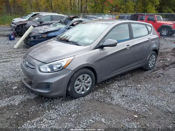 KMHCT5AEXHU357715 2017 HYUNDAI ACCENT - Image 2