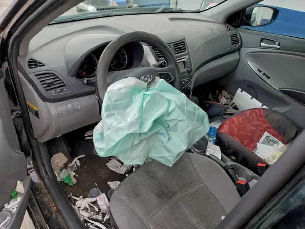 KMHCT5AEXHU365765 2017 HYUNDAI ACCENT - Image 8