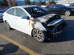 KMHCU4AE1GU990500 2016 HYUNDAI ACCENT