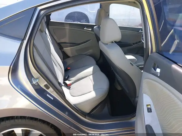 KMHCU4AE4GU099794 2016 HYUNDAI ACCENT - Image 8