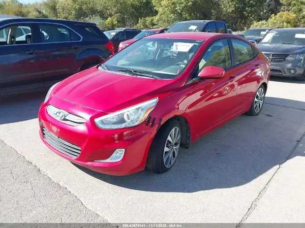 KMHCU4AE5GU046621 2016 HYUNDAI ACCENT - Image 2