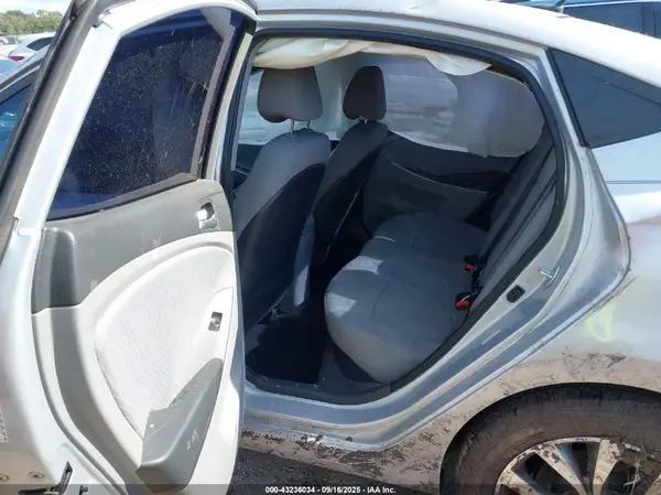 KMHCU4AEXGU046274 2016 HYUNDAI ACCENT - Image 8
