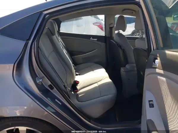 KMHCU4AEXGU164776 2016 HYUNDAI ACCENT - Image 8