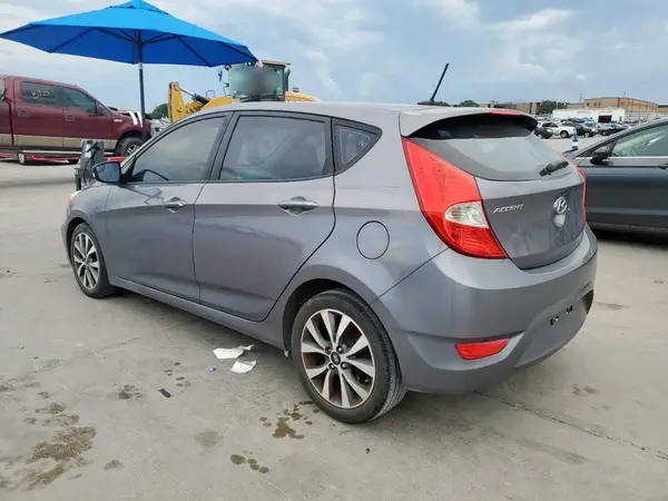 KMHCU5AE0GU249390 2016 HYUNDAI ACCENT - Image 2