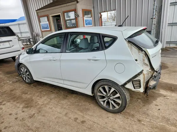 KMHCU5AE0GU249907 2016 HYUNDAI ACCENT - Image 2