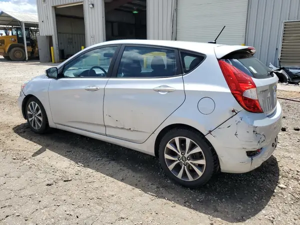 KMHCU5AE0HU325725 2017 HYUNDAI ACCENT - Image 2
