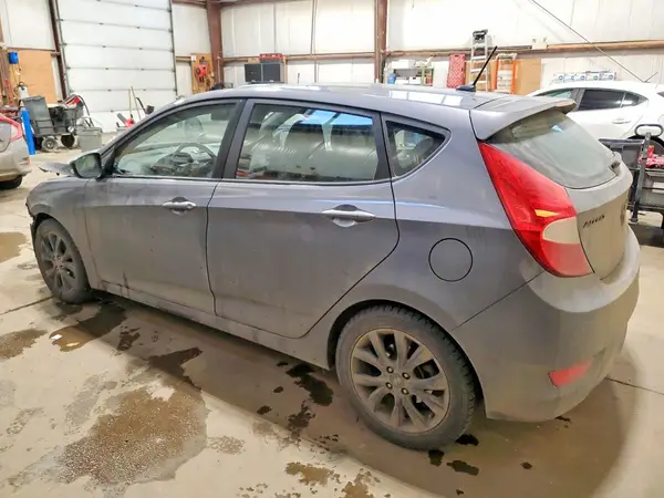 KMHCU5AE0HU332335 2017 HYUNDAI ACCENT - Image 2