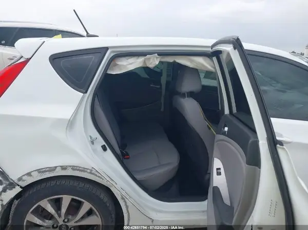 KMHCU5AE1GU236776 2016 HYUNDAI ACCENT - Image 8