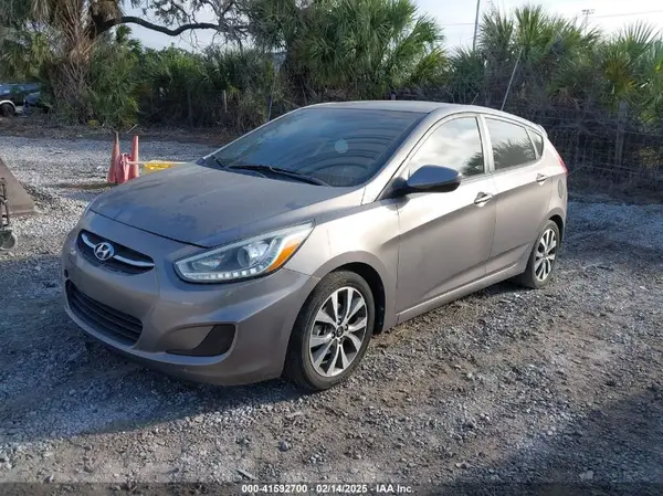 KMHCU5AE1HU364694 2017 HYUNDAI ACCENT - Image 2