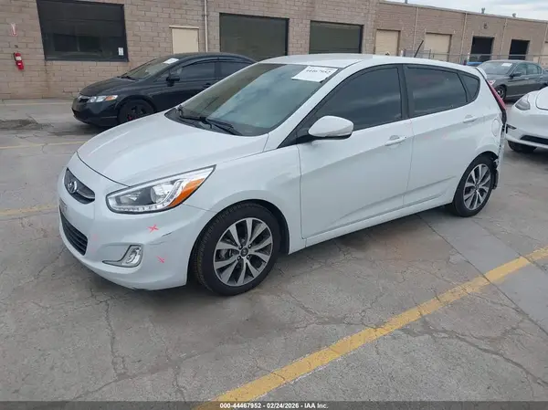 KMHCU5AE1HU365649 2017 HYUNDAI ACCENT - Image 2
