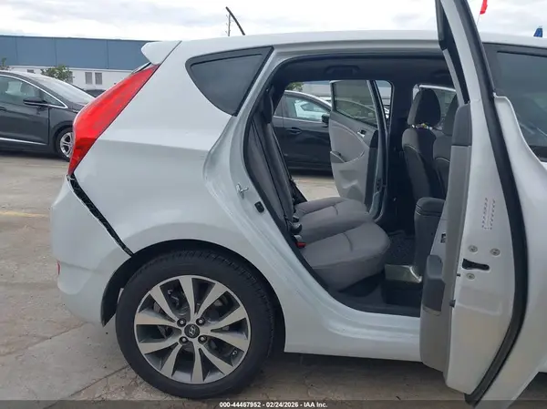 KMHCU5AE1HU365649 2017 HYUNDAI ACCENT - Image 8