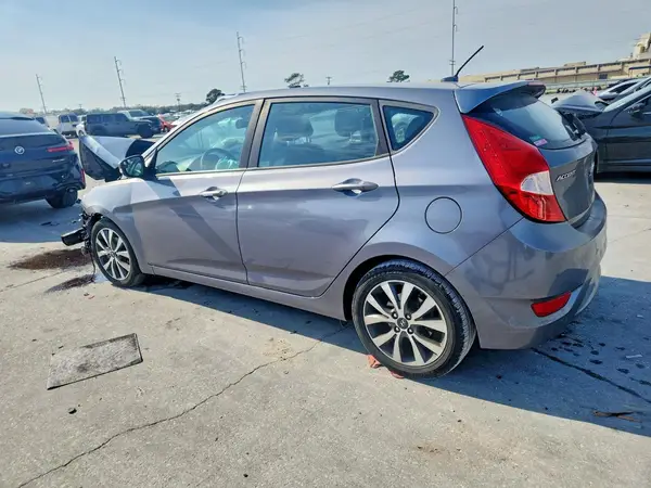 KMHCU5AE3HU333530 2017 HYUNDAI ACCENT - Image 2