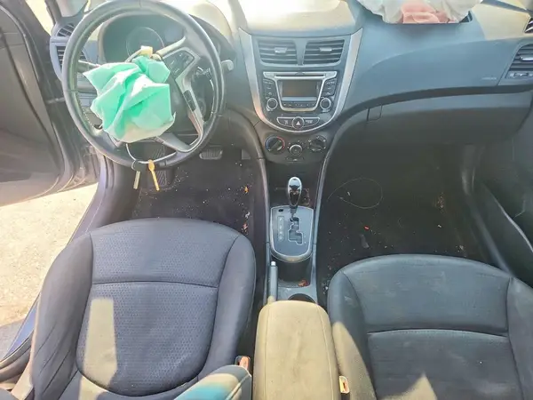 KMHCU5AE3HU333530 2017 HYUNDAI ACCENT - Image 8