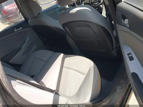 KMHCU5AE3HU355995 2017 HYUNDAI ACCENT - Image 8